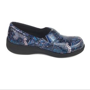 Womens Work Shoes Size 9 LaForst Rachel Black Blue Paisley Slip Resistant Nurse